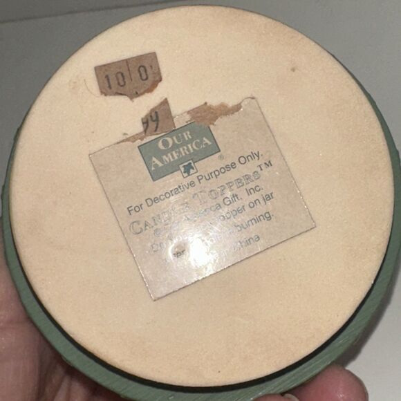 OUR AMERICAN Yankee Candle - WINTER CHURCH CANDLE TOPPER - Picture 10 of 10